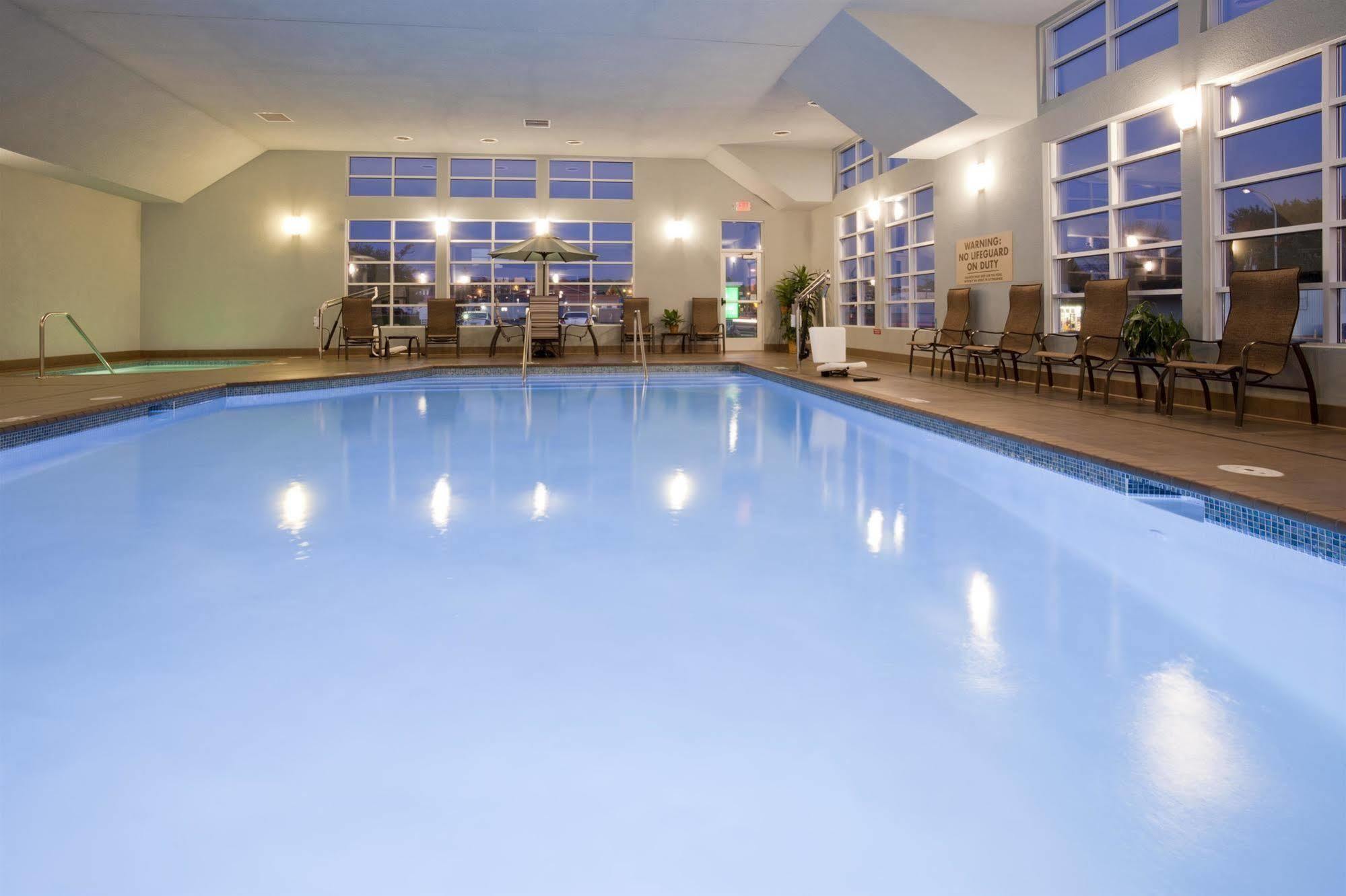 Grandstay Hotel & Suites - Glenwood Zewnętrze zdjęcie